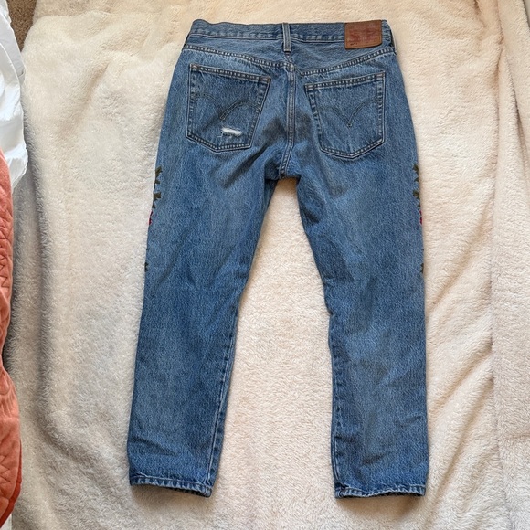Levi's Red Embroidered Flower Jeans - Picture 3 of 4